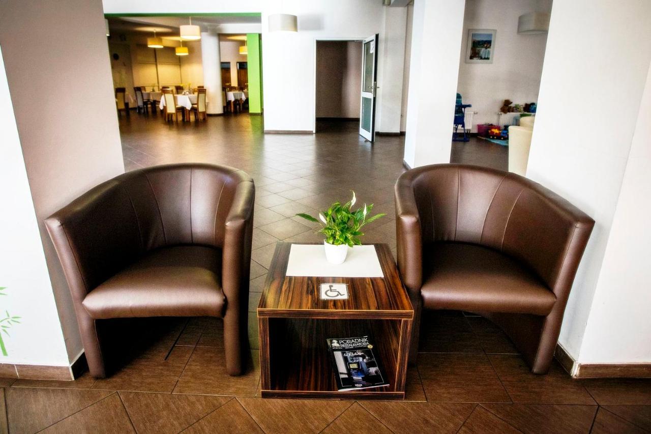 Hotel Luka ราดอม ภายนอก รูปภาพ