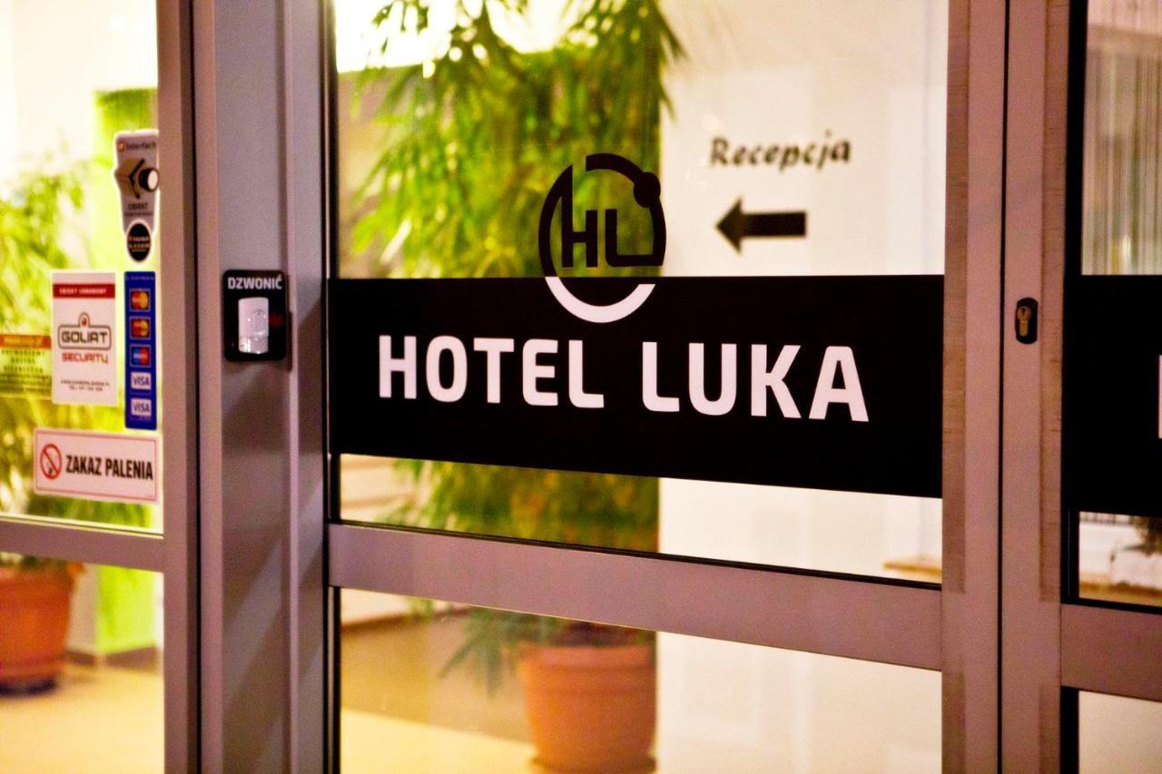 Hotel Luka ราดอม ภายนอก รูปภาพ