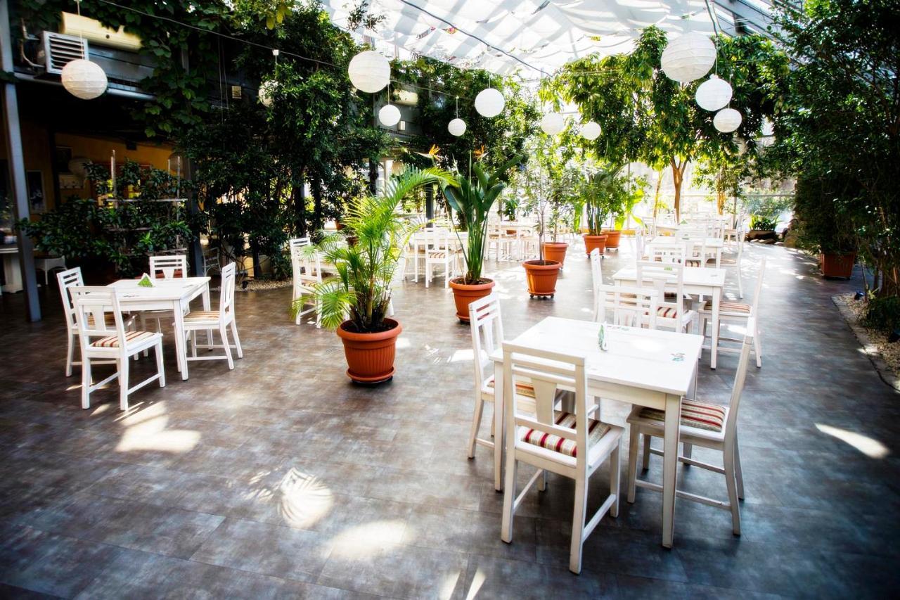 Hotel Luka ราดอม ภายนอก รูปภาพ