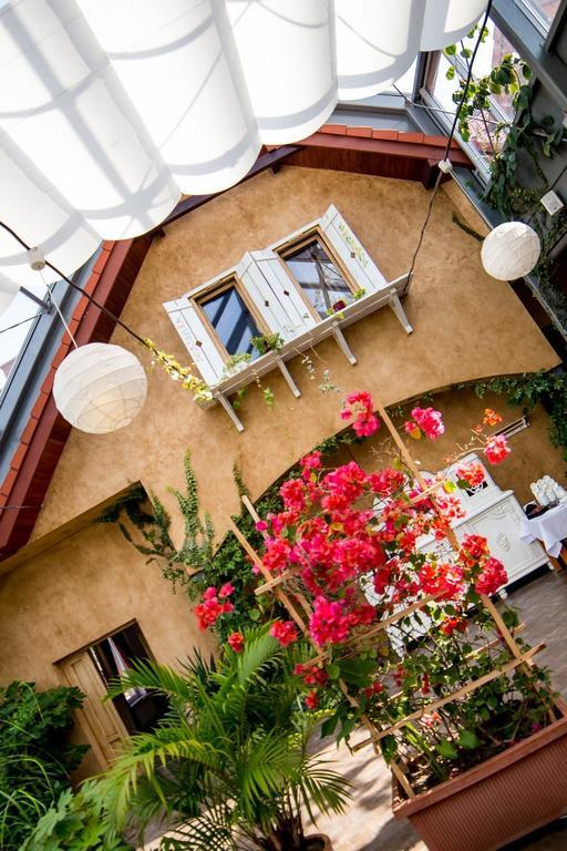 Hotel Luka ราดอม ภายนอก รูปภาพ